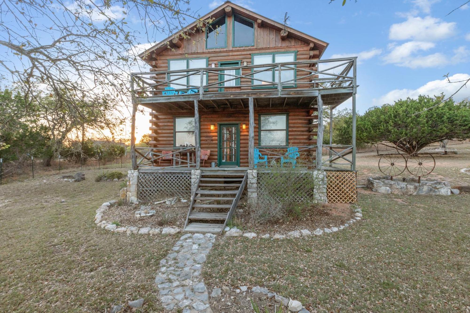 Mighty Oak Log Cabin Fredericksburg Bagian luar foto