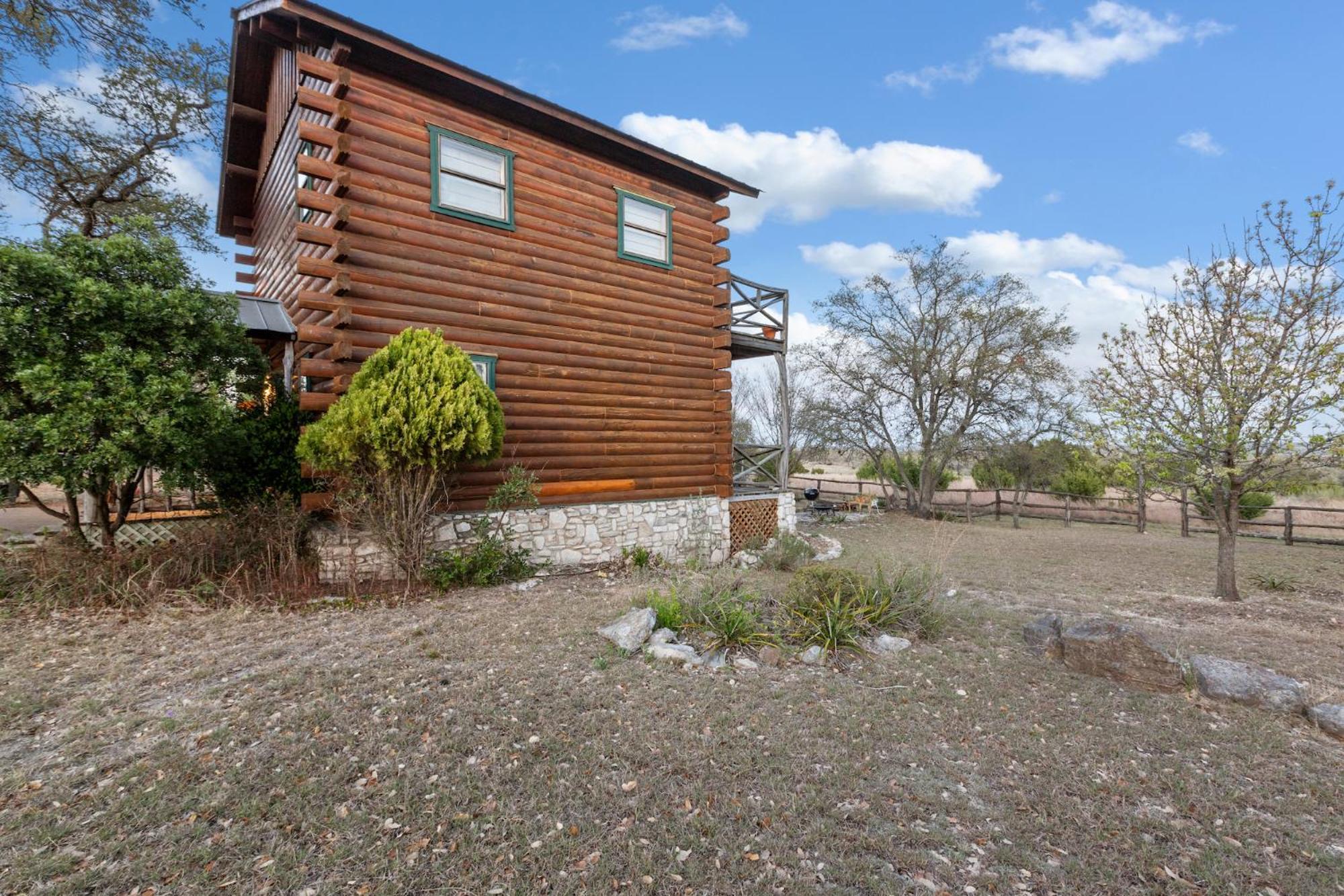 Mighty Oak Log Cabin Fredericksburg Bagian luar foto