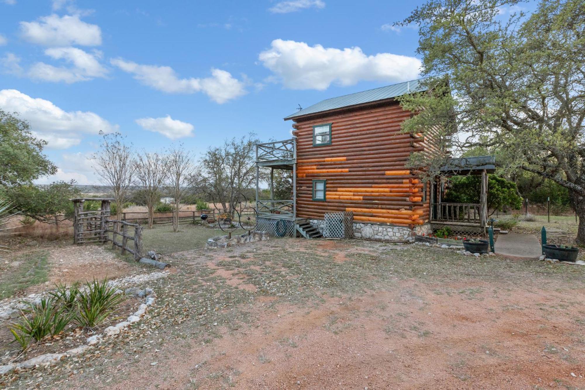 Mighty Oak Log Cabin Fredericksburg Bagian luar foto